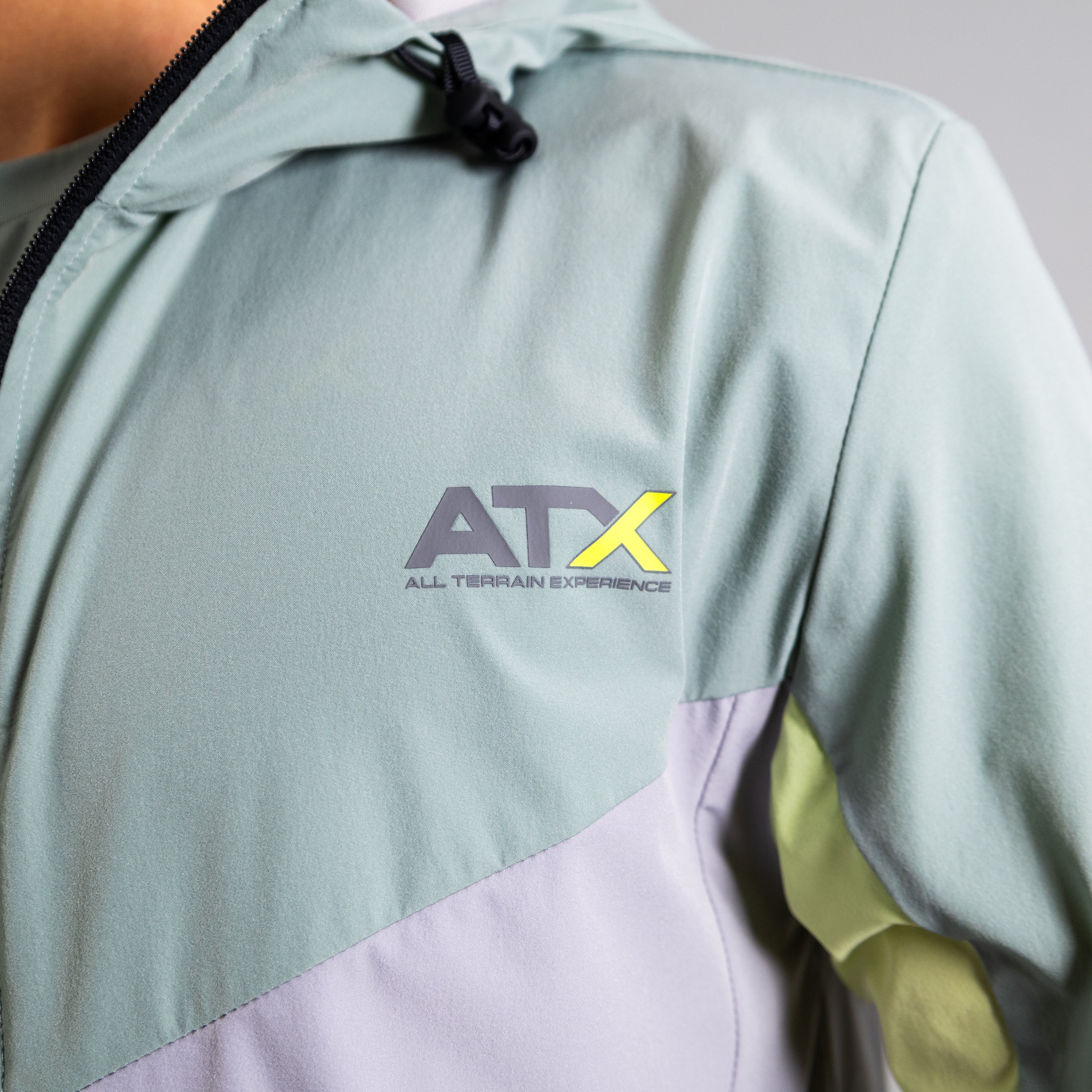 Horizon Track Jacket - Green/Grey